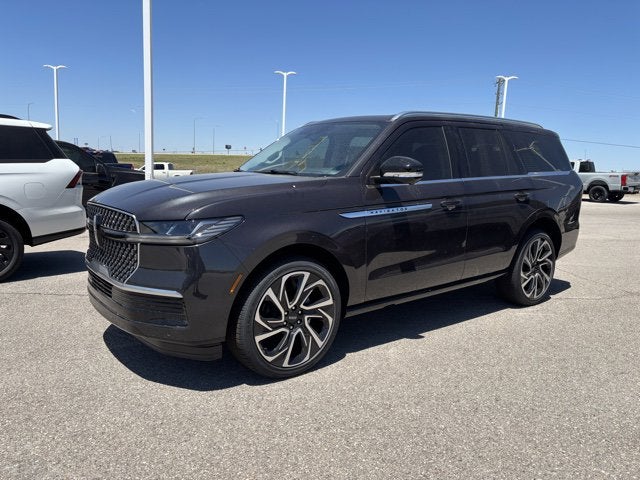 2026 Lincoln Navigator Reserve in Starlight Gray Metallic — front three-quarter view